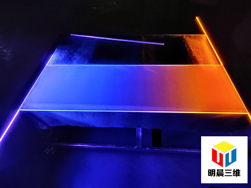 透明導(dǎo)光玻璃最常被應(yīng)用在哪些行業(yè)中？