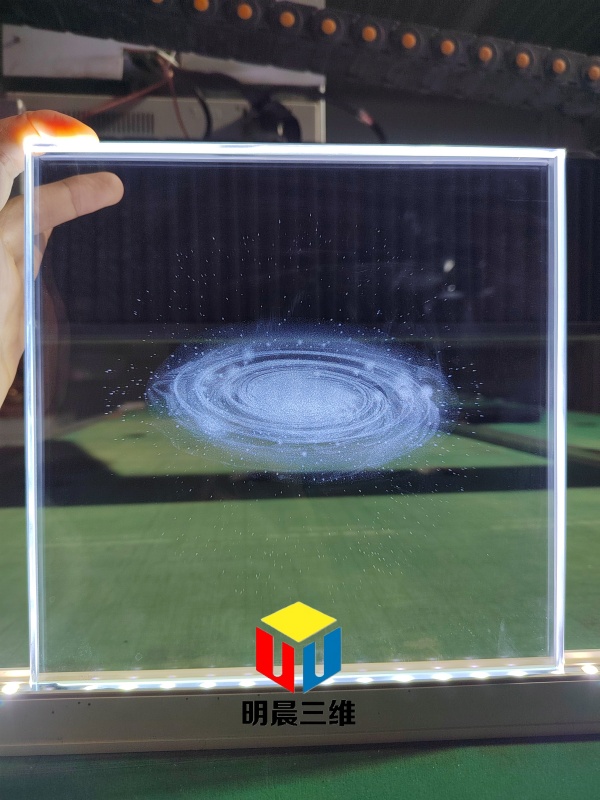 激光內(nèi)雕玻璃：技術(shù)創(chuàng)新與藝術(shù)表達(dá)的融合